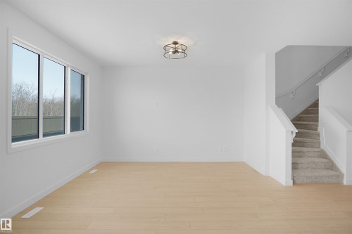 8504 183 Avenue, Edmonton, AB - Indoor Photo Showing Other Room