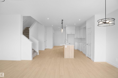 8504 183 Avenue, Edmonton, AB - Indoor