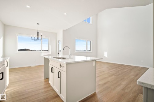 7015 177 Avenue, Edmonton, AB - Indoor Photo Showing Kitchen