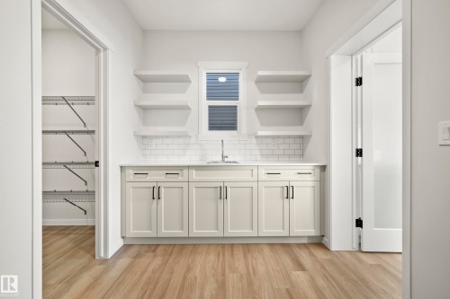 7015 177 Avenue, Edmonton, AB - Indoor