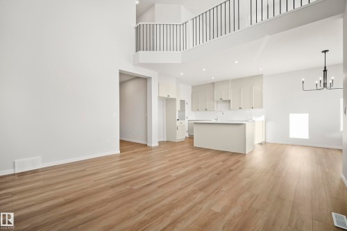 7015 177 Avenue, Edmonton, AB - Indoor Photo Showing Kitchen