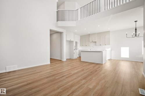 7015 177 Avenue, Edmonton, AB - Indoor Photo Showing Kitchen