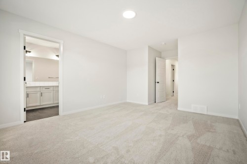 7015 177 Avenue, Edmonton, AB - Indoor Photo Showing Other Room
