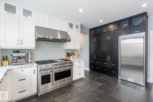 8 53305 Rge Road 273, Rural Parkland County, AB - Indoor Photo Showing Kitchen With Upgraded Kitchen