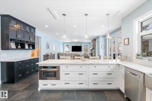 8 53305 Rge Road 273, Rural Parkland County, AB - Indoor Photo Showing Kitchen With Upgraded Kitchen