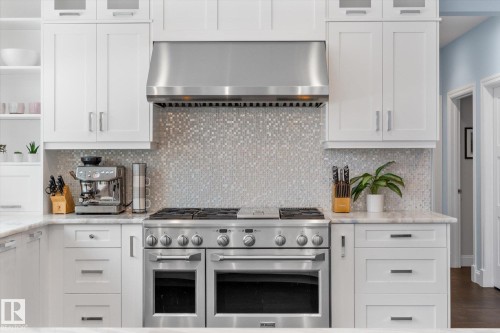 8 53305 Rge Road 273, Rural Parkland County, AB - Indoor Photo Showing Kitchen With Upgraded Kitchen