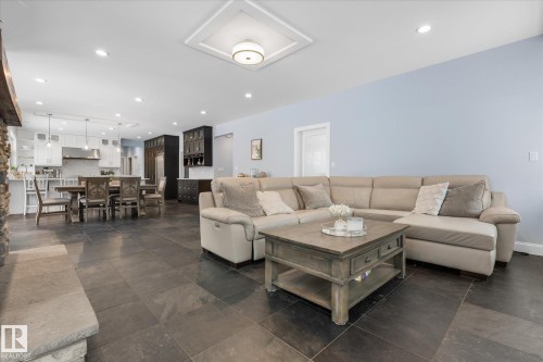 8 53305 Rge Road 273, Rural Parkland County, AB - Indoor Photo Showing Living Room