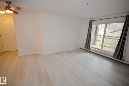116 12550 140 Avenue, Edmonton, AB - Indoor Photo Showing Other Room