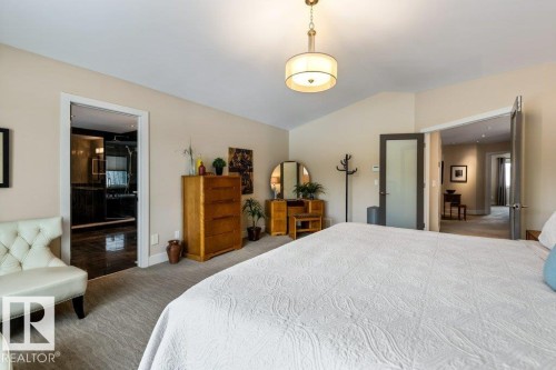 4522 Donsdale Drive Nw, Edmonton, AB - Indoor Photo Showing Bedroom
