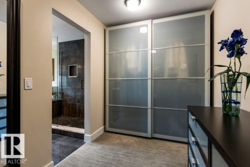 4522 Donsdale Drive Nw, Edmonton, AB - Indoor Photo Showing Other Room