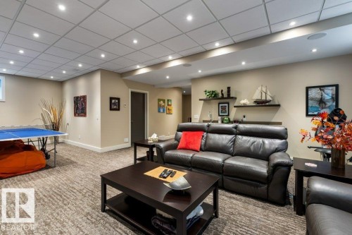 4522 Donsdale Drive Nw, Edmonton, AB - Indoor