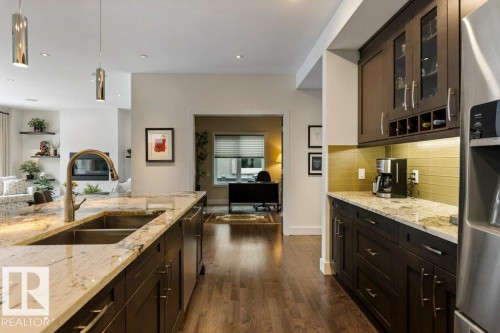4522 Donsdale Drive Nw, Edmonton, AB - Indoor Photo Showing Kitchen With Double Sink With Upgraded Kitchen