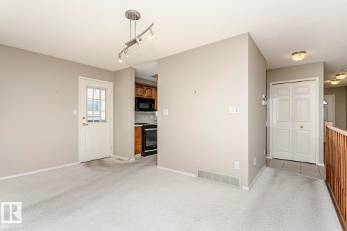 3240 38 Avenue, Edmonton, AB - Indoor Photo Showing Other Room