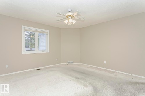 3240 38 Avenue, Edmonton, AB - Indoor Photo Showing Other Room