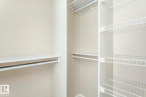 3240 38 Avenue, Edmonton, AB - Indoor With Storage