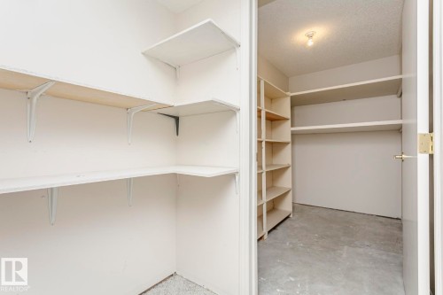 3240 38 Avenue, Edmonton, AB - Indoor With Storage