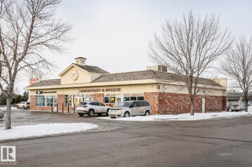 3240 38 Avenue, Edmonton, AB - Outdoor