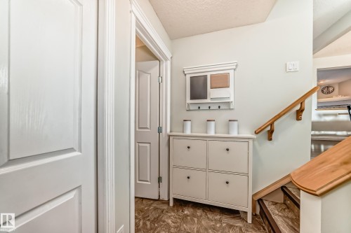 20448 56 Avenue, Edmonton, AB - Indoor Photo Showing Other Room