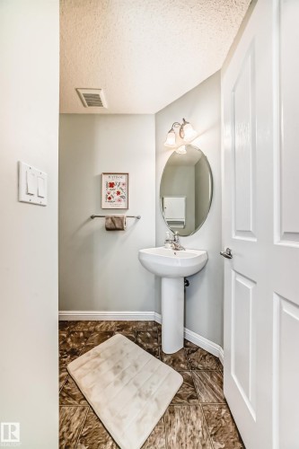 20448 56 Avenue, Edmonton, AB - Indoor Photo Showing Bathroom
