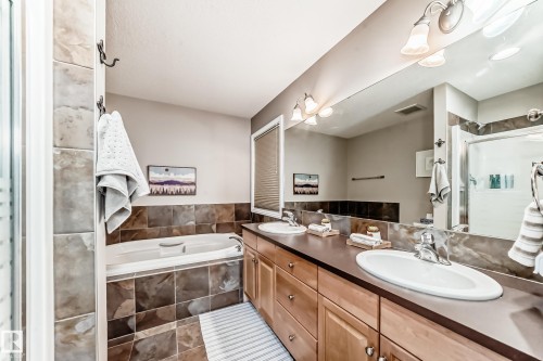 20448 56 Avenue, Edmonton, AB - Indoor Photo Showing Bathroom