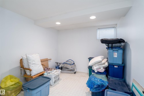 10812 5 Avenue, Edmonton, AB - Indoor