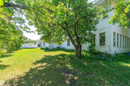 10812 5 Avenue, Edmonton, AB - Outdoor