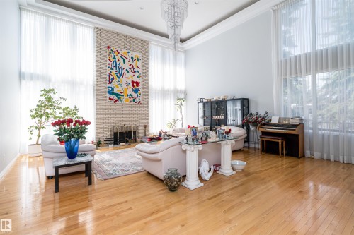10812 5 Avenue, Edmonton, AB - Indoor With Fireplace