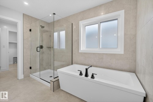 70 Hemingway Crescent, Spruce Grove, AB - Indoor Photo Showing Bathroom
