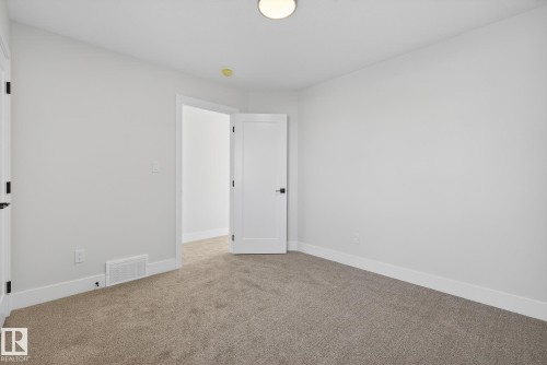 70 Hemingway Crescent, Spruce Grove, AB - Indoor Photo Showing Other Room