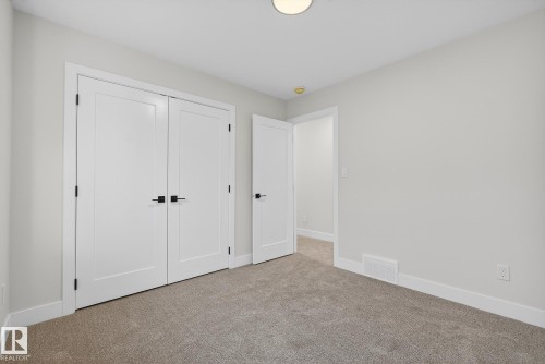 70 Hemingway Crescent, Spruce Grove, AB - Indoor Photo Showing Other Room
