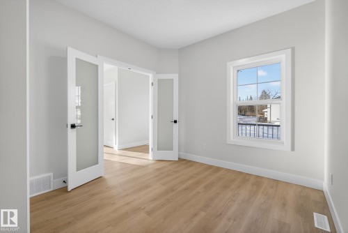 70 Hemingway Crescent, Spruce Grove, AB - Indoor Photo Showing Other Room