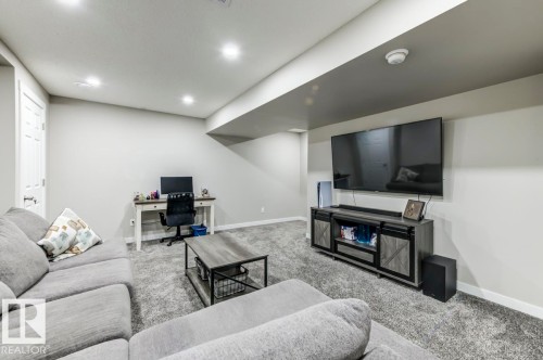 4317 Prowse Link Link, Edmonton, AB - Indoor