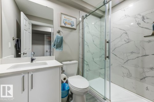 4317 Prowse Link Link, Edmonton, AB - Indoor Photo Showing Bathroom