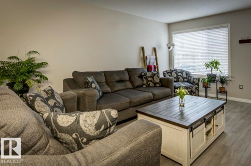 4317 Prowse Link Link, Edmonton, AB - Indoor Photo Showing Living Room