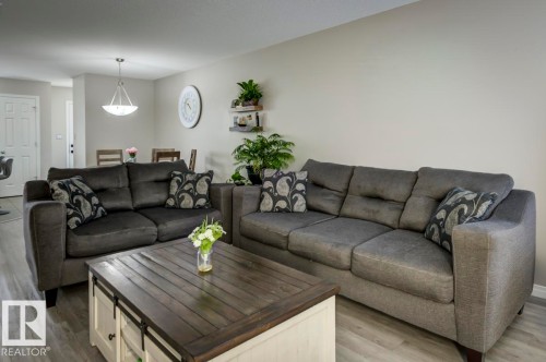 4317 Prowse Link Link, Edmonton, AB - Indoor Photo Showing Living Room