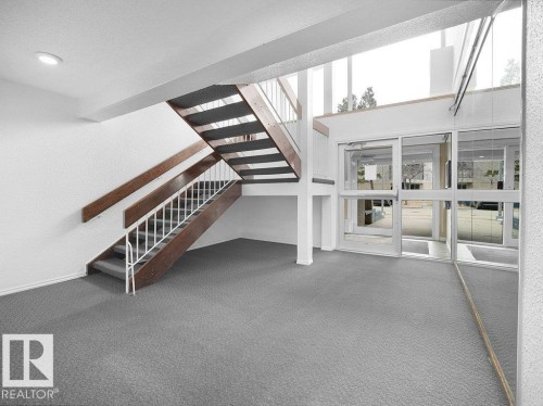 311 2628 Millwoods Rd East Nw, Edmonton, AB - Indoor Photo Showing Kitchen