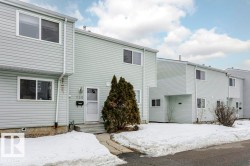 130 DICKINSFIELD Court NW  Edmonton, AB T5E 5V8