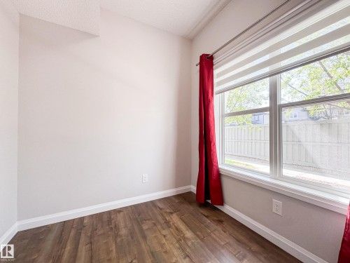 40 3710 Allan Drive, Edmonton, AB - Indoor Photo Showing Other Room