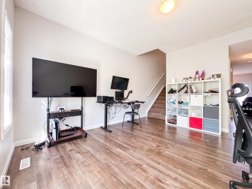 40 3710 Allan Drive, Edmonton, AB - Indoor