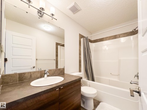 40 3710 Allan Drive, Edmonton, AB - Indoor Photo Showing Bathroom