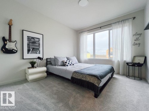 7451 Klapstein Crescent, Edmonton, AB - Indoor Photo Showing Bedroom
