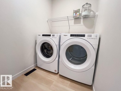 7451 Klapstein Crescent, Edmonton, AB - Indoor Photo Showing Laundry Room