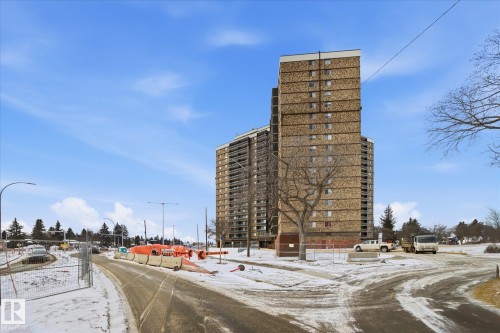 Snow covered property - 1513 13910 Stony Plain Road, Edmonton, AB - Outdoor