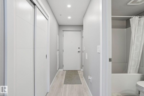 503 10180 103 Street, Edmonton, AB - Indoor