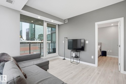 503 10180 103 Street, Edmonton, AB - Indoor