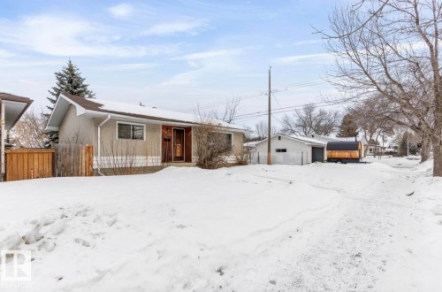Ranch-style home with an outdoor structure - 3810 110 Avenue, Edmonton, AB - Outdoor