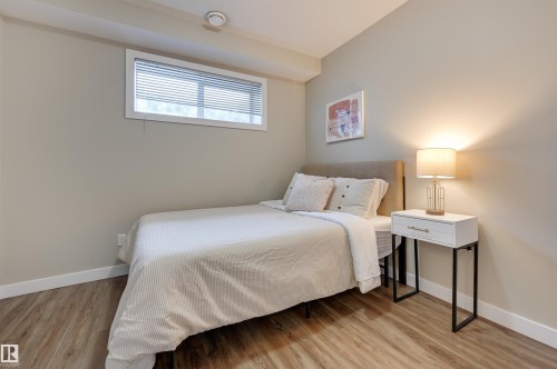 7404 81 Avenue, Edmonton, AB - Indoor Photo Showing Bedroom