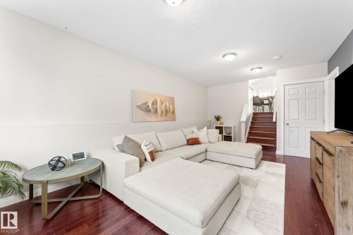 14076 152 Avenue, Edmonton, AB - Indoor Photo Showing Living Room