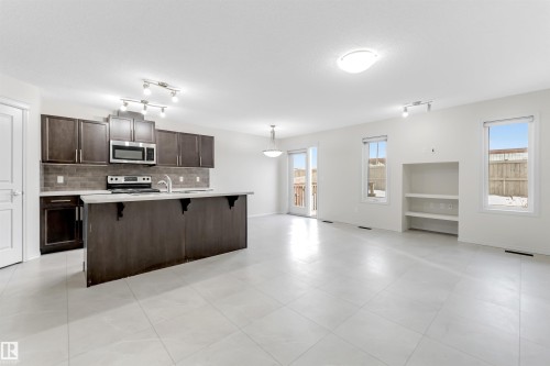 2624 16 Street, Edmonton, AB - Indoor Photo Showing Kitchen