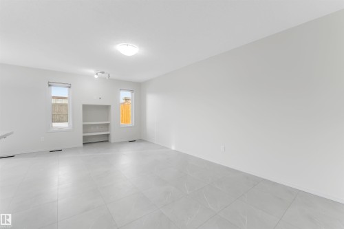 2624 16 Street, Edmonton, AB - Indoor Photo Showing Other Room